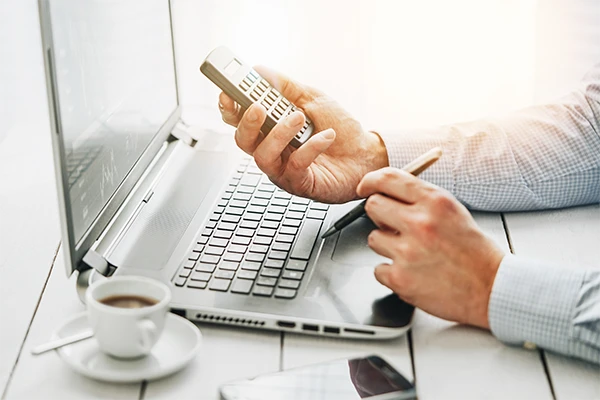 Sueldos y crecimiento ordenados